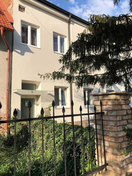 Quattro Casa Apartment Sopron Luaran gambar